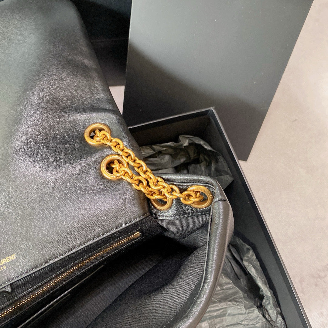 Schwarze Tasche