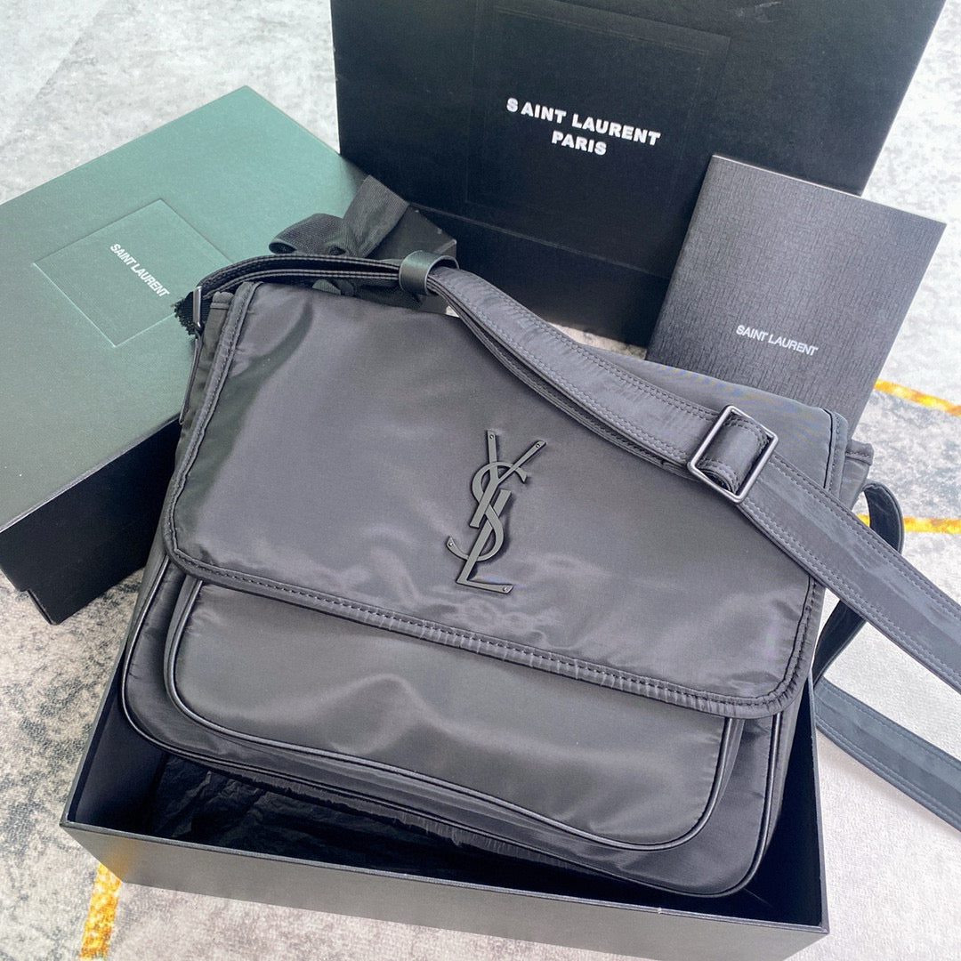 Bolso negro