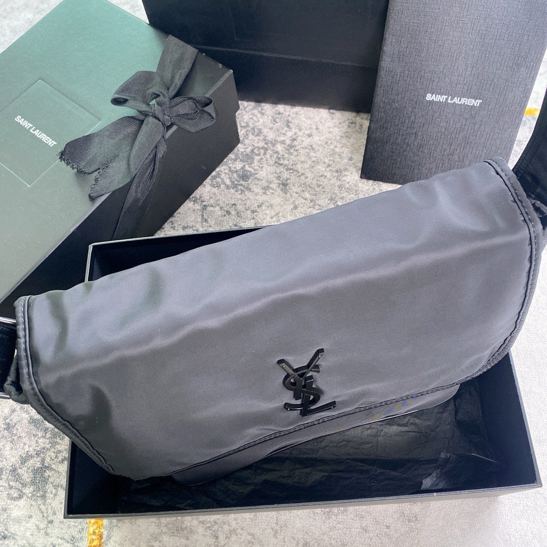 Bolso negro