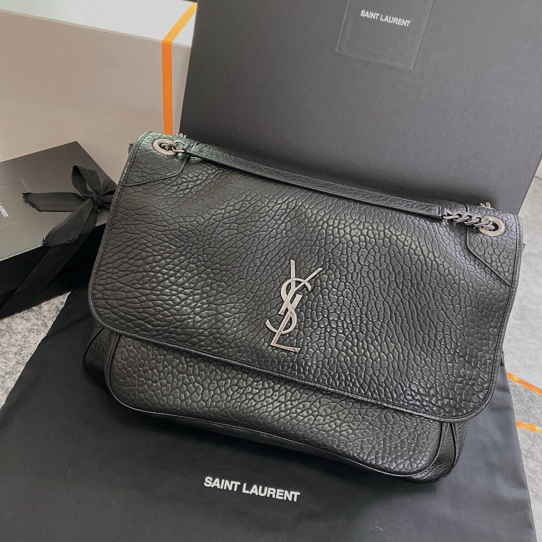 Black Bag - FashionHype.xyz