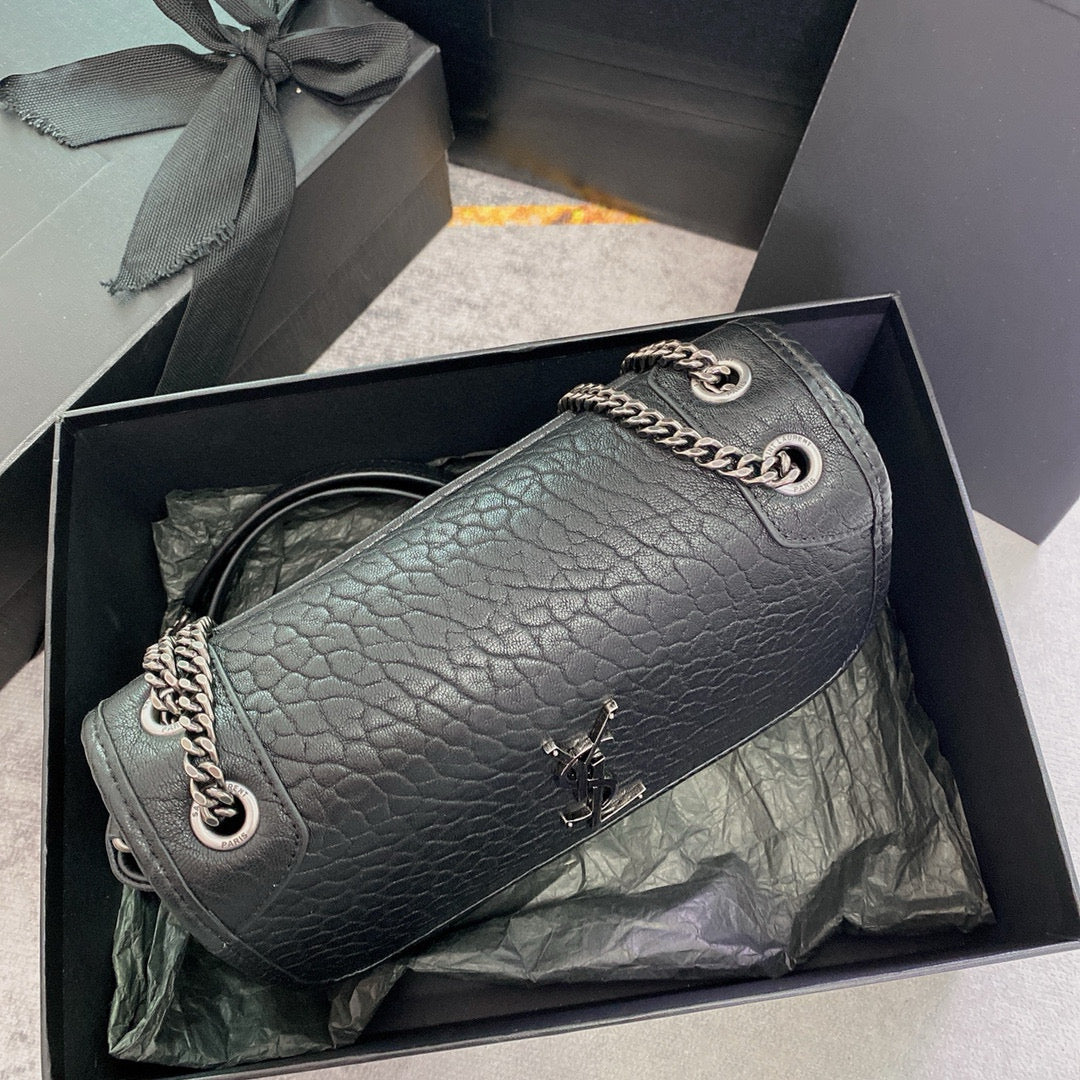 Schwarze Tasche