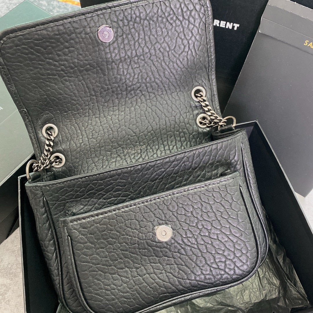 Schwarze Tasche