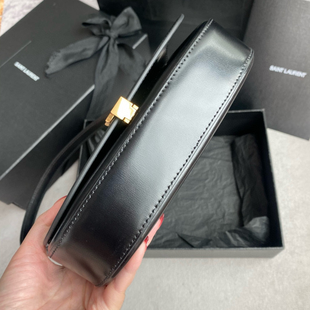 Black Bag - FashionHype.xyz
