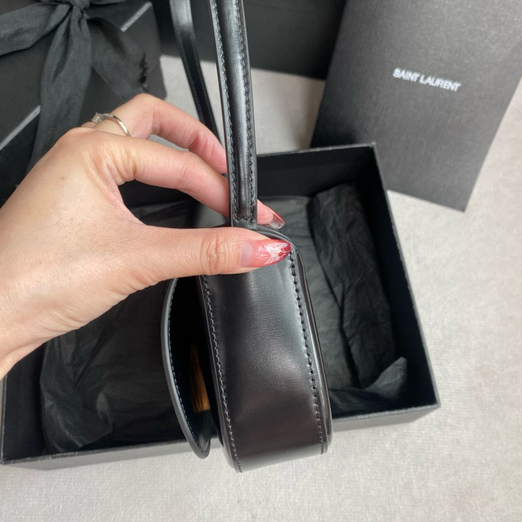 Black Bag - FashionHype.xyz