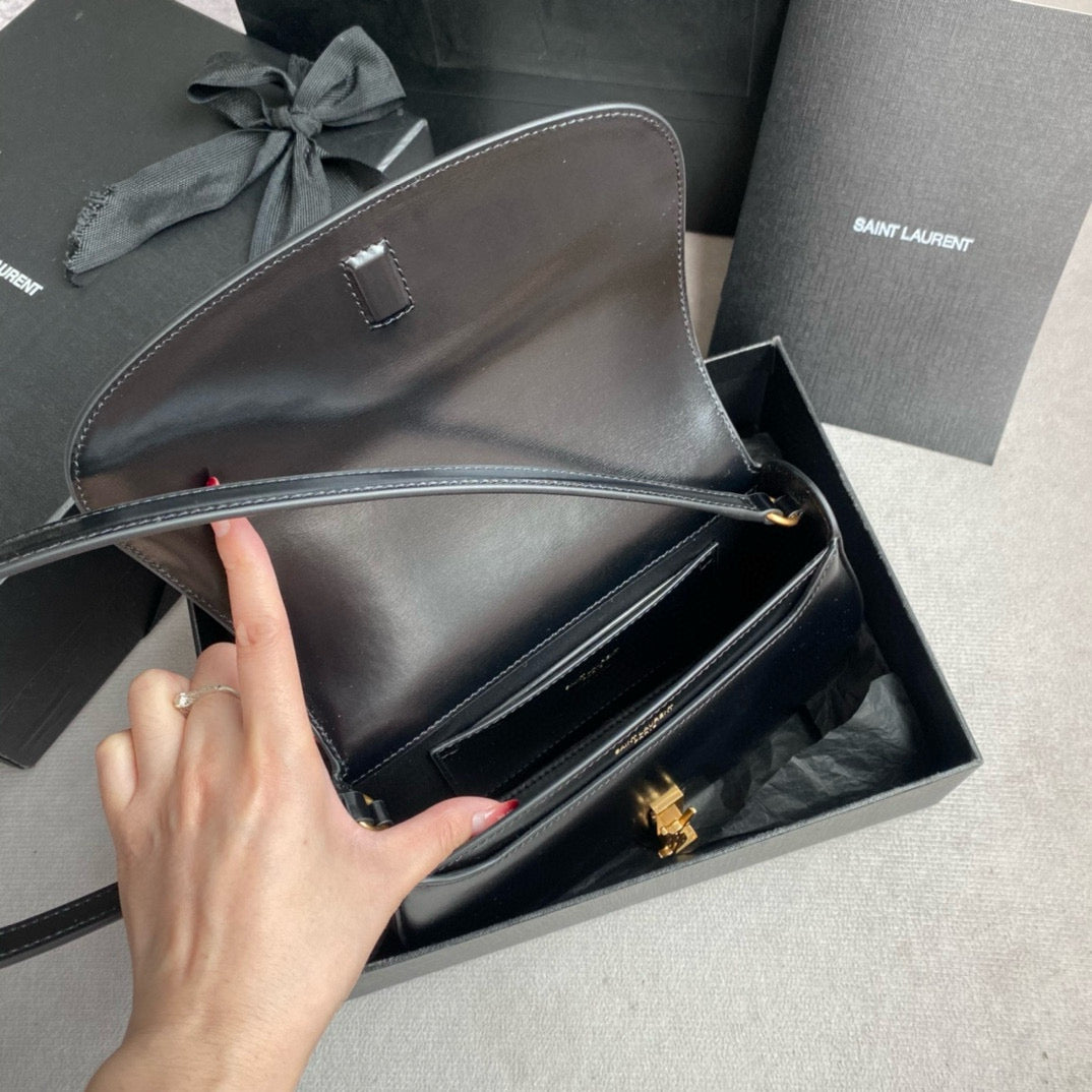 Black Bag - FashionHype.xyz