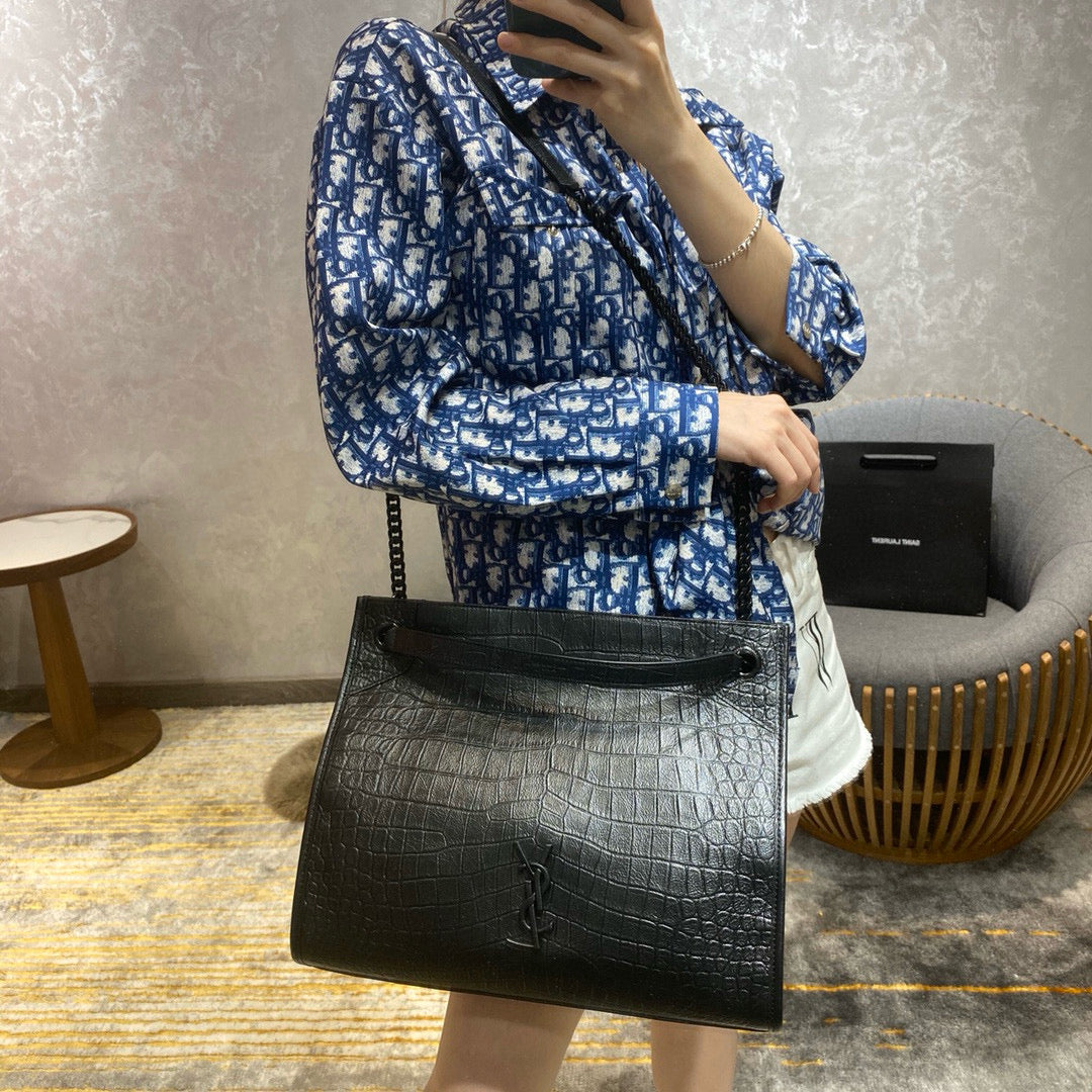 Schwarze Tasche