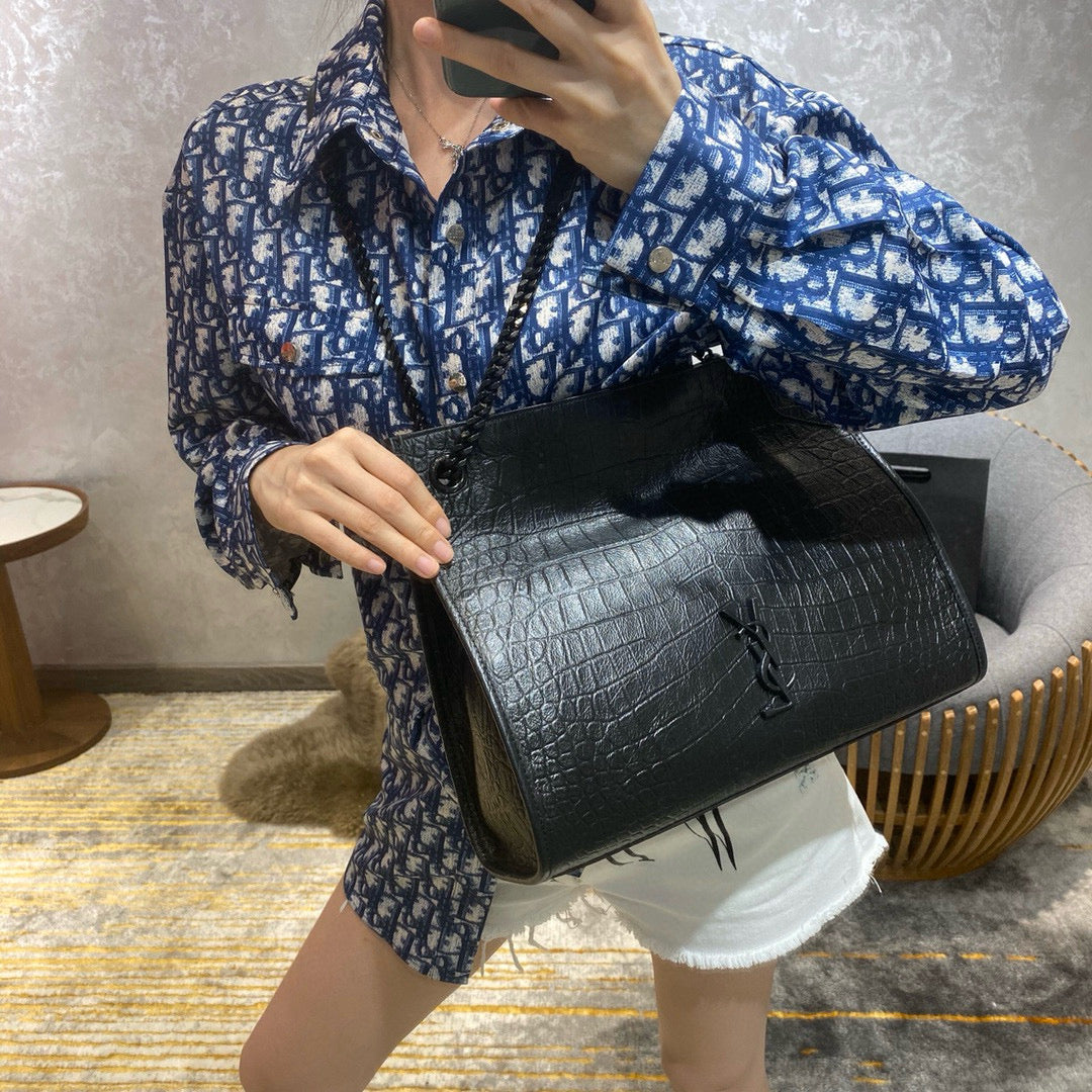 Schwarze Tasche