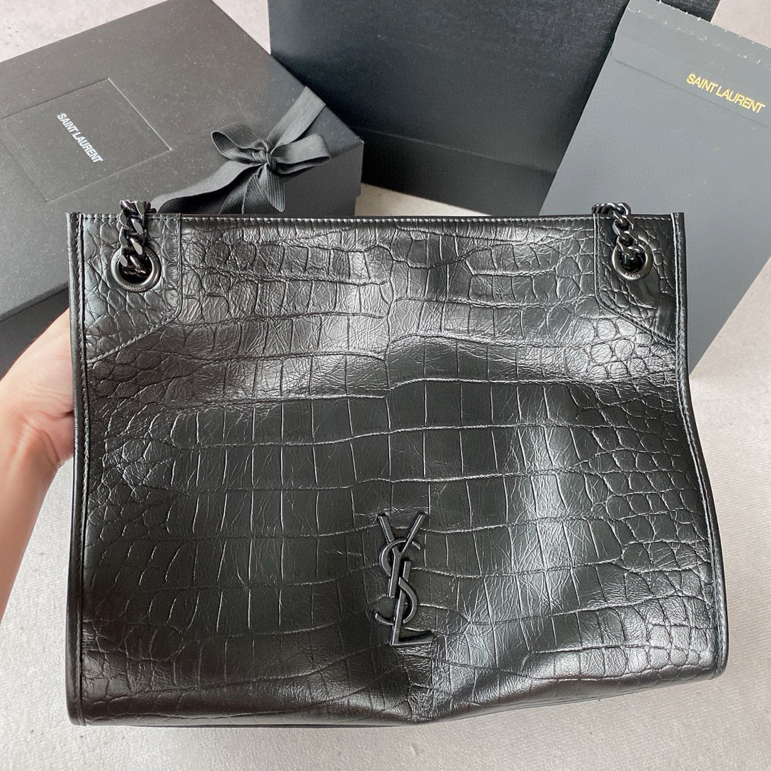 Schwarze Tasche