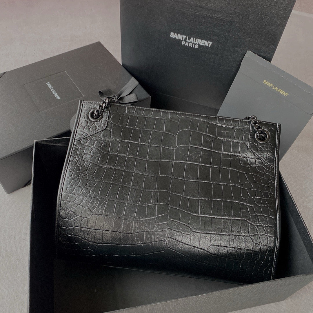 Schwarze Tasche