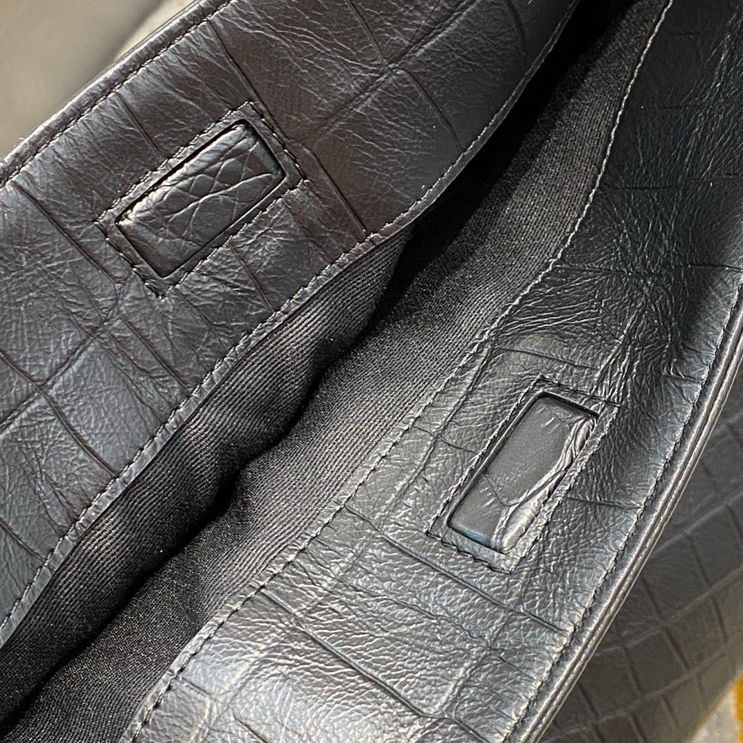 Schwarze Tasche