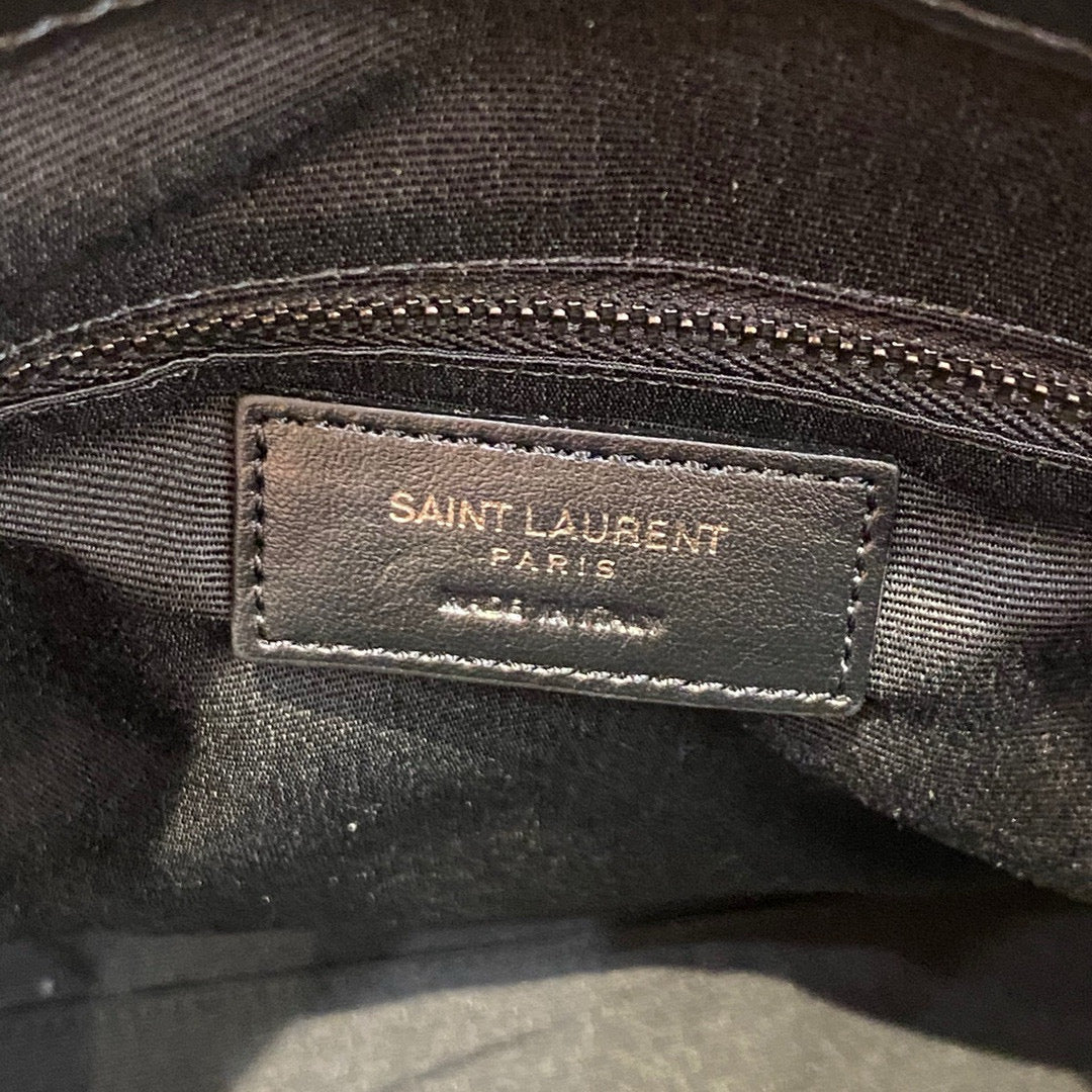 Schwarze Tasche