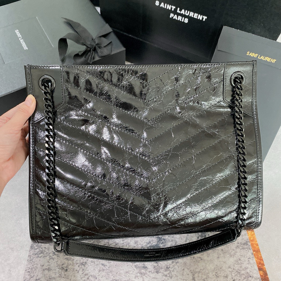 Schwarze Tasche