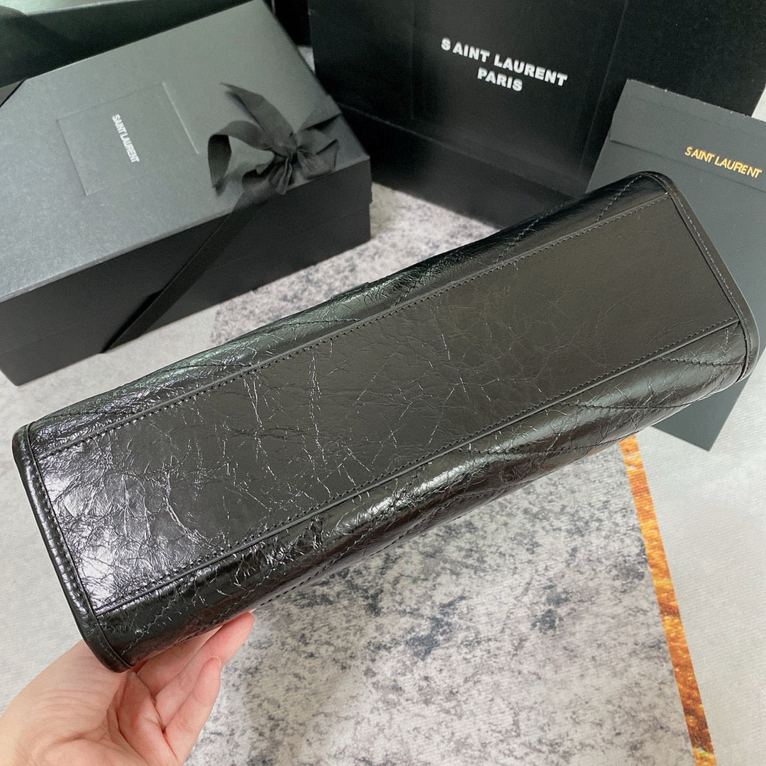 Schwarze Tasche