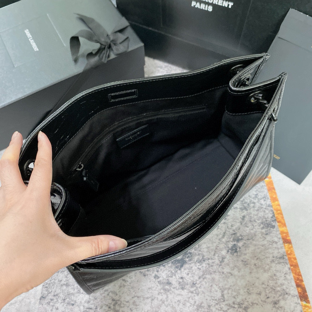 Schwarze Tasche