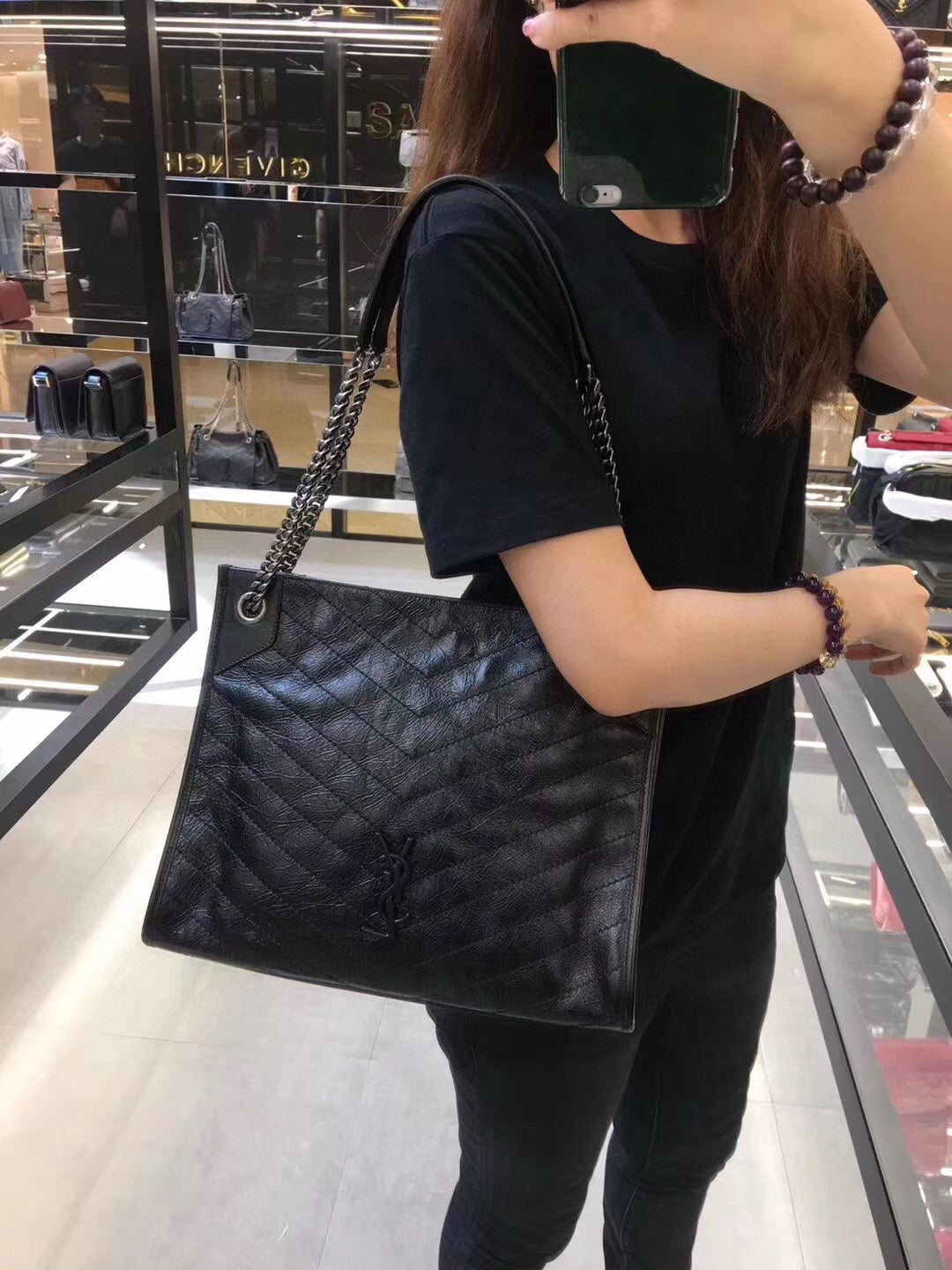 Schwarze Tasche