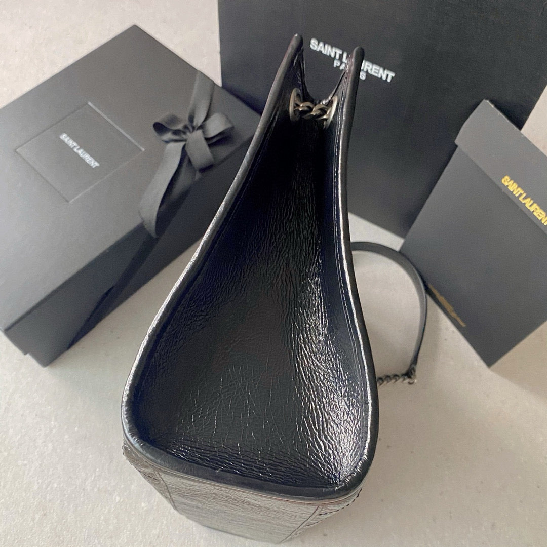 Schwarze Tasche