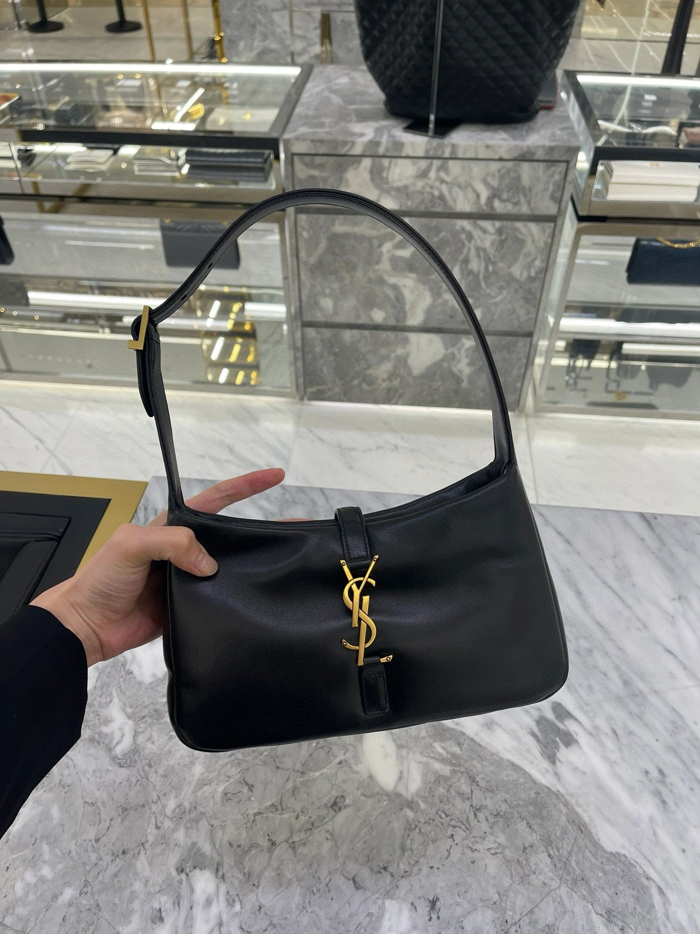 Schwarze Tasche