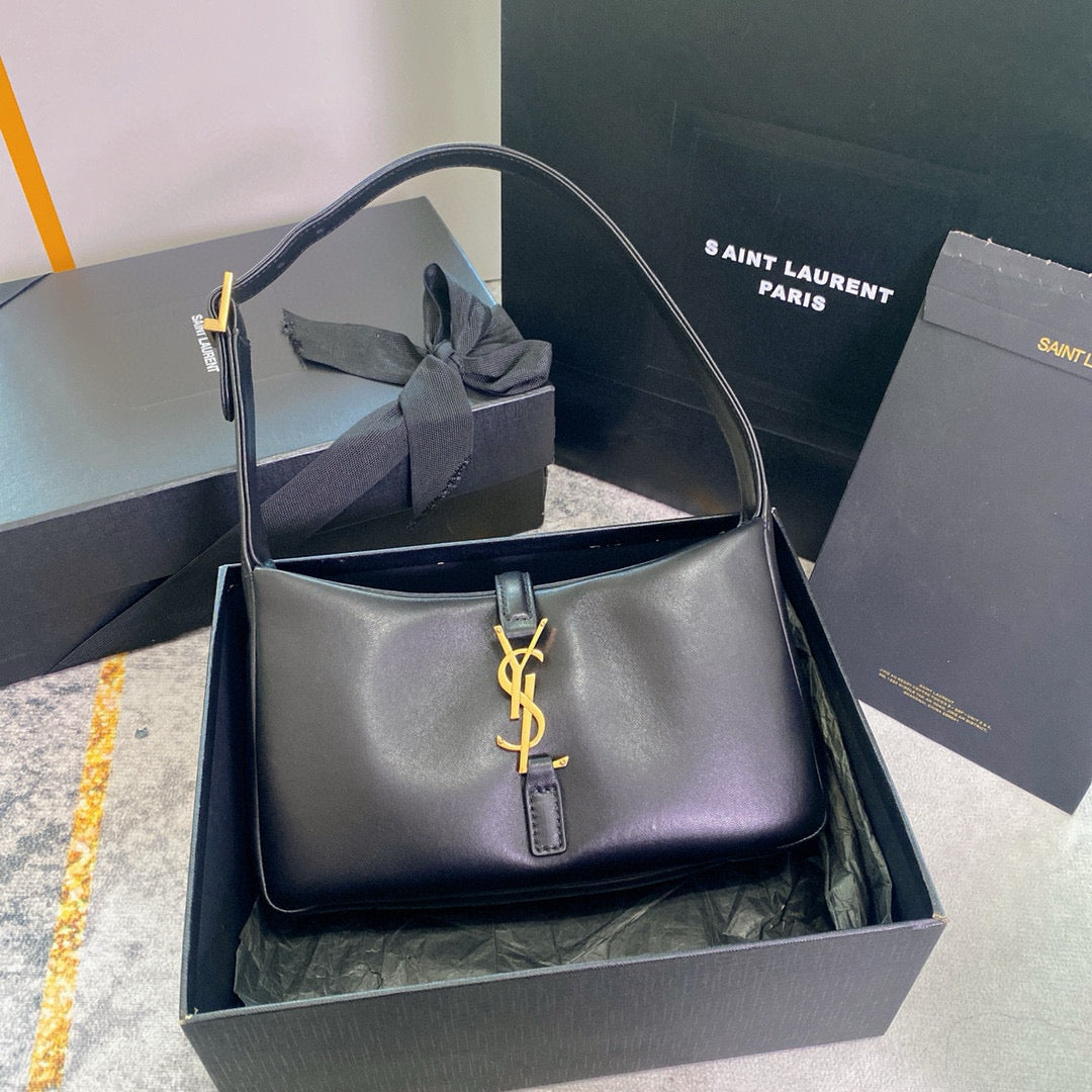 Schwarze Tasche