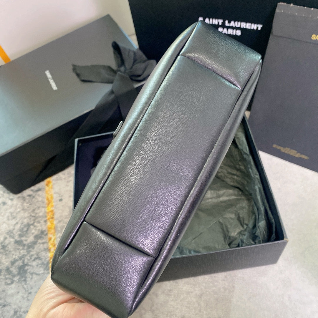 Schwarze Tasche