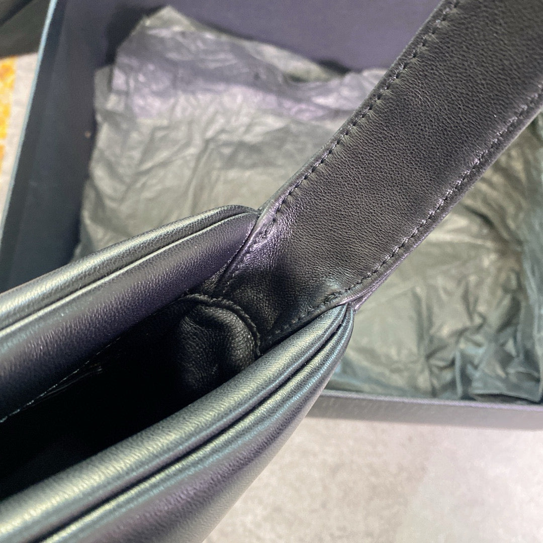 Schwarze Tasche