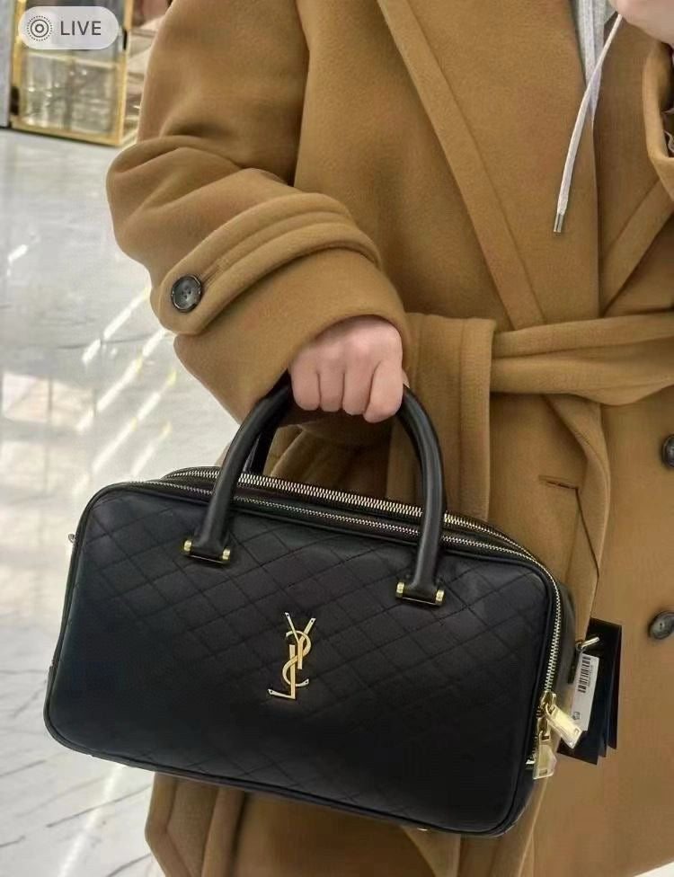 Schwarze Tasche