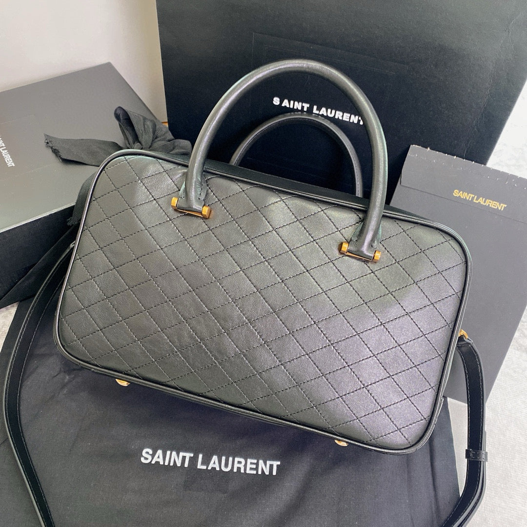Schwarze Tasche