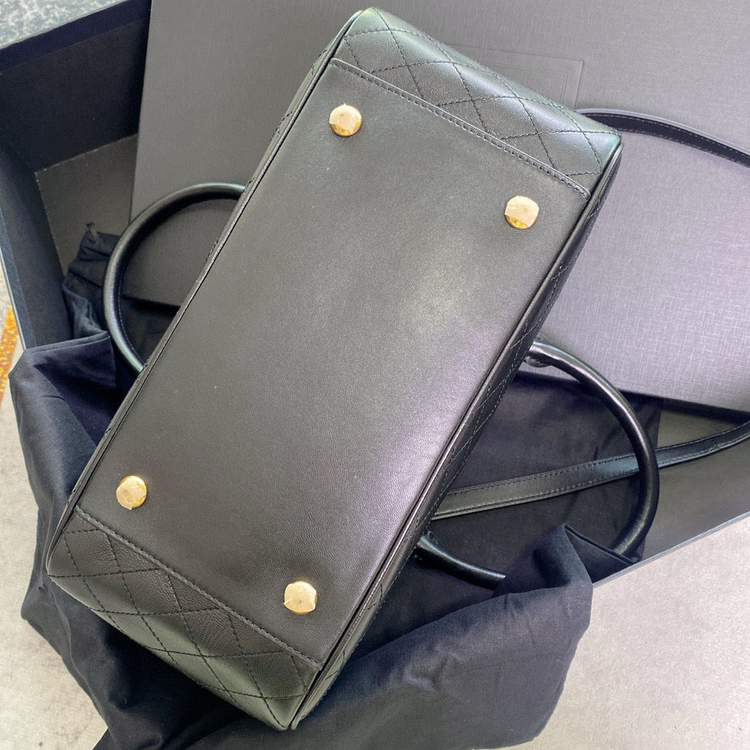Schwarze Tasche