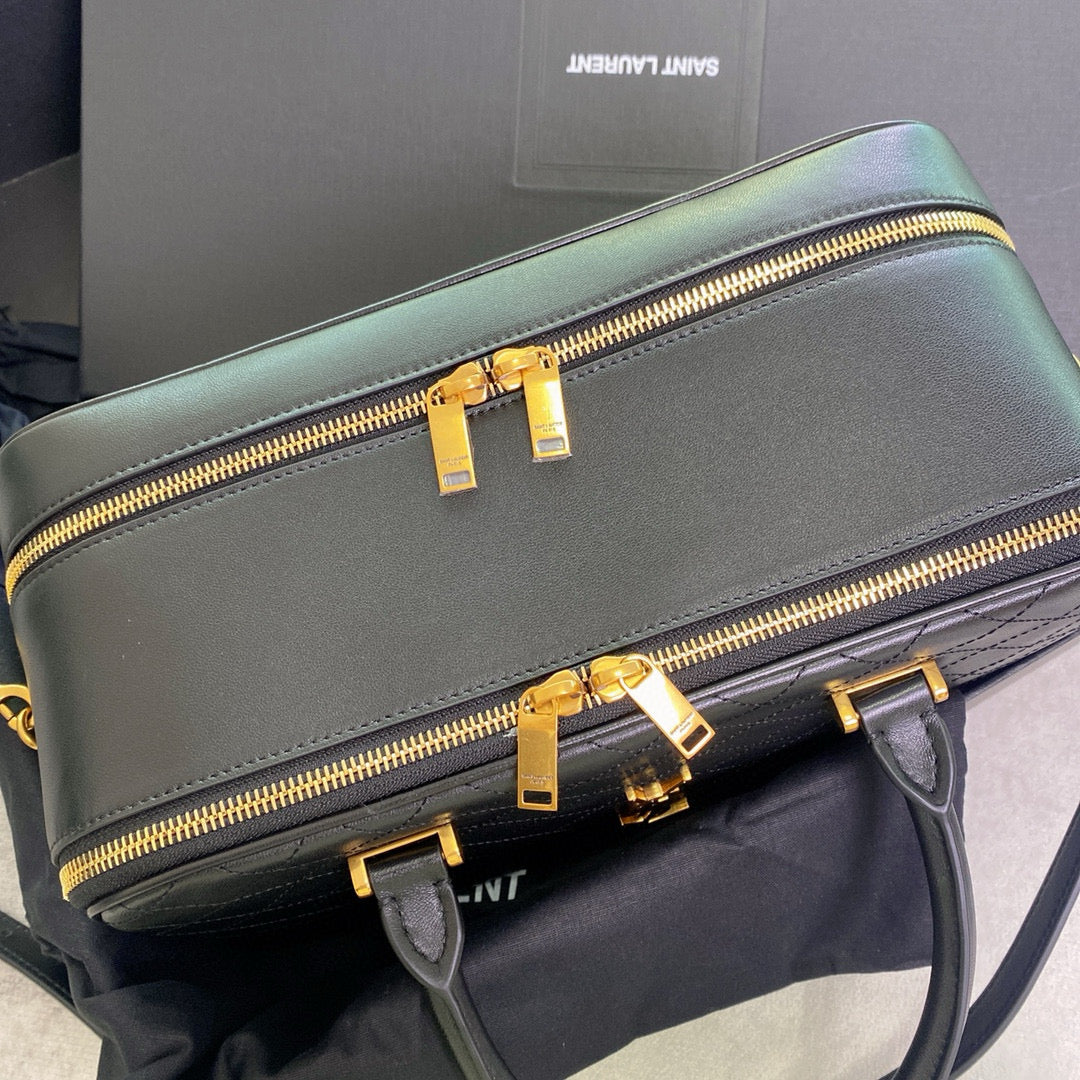 Schwarze Tasche