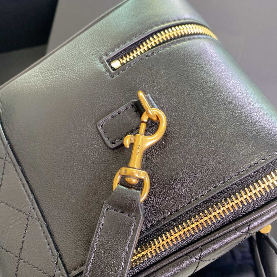 Schwarze Tasche