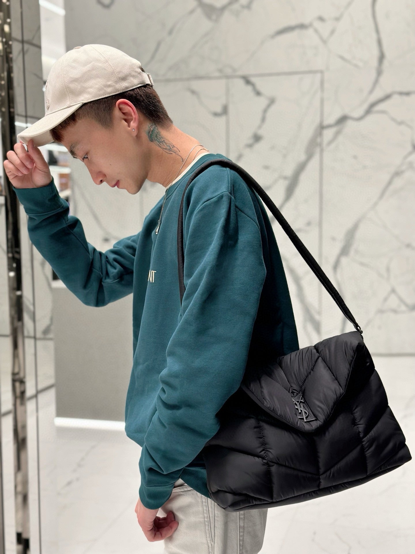 Schwarze Tasche