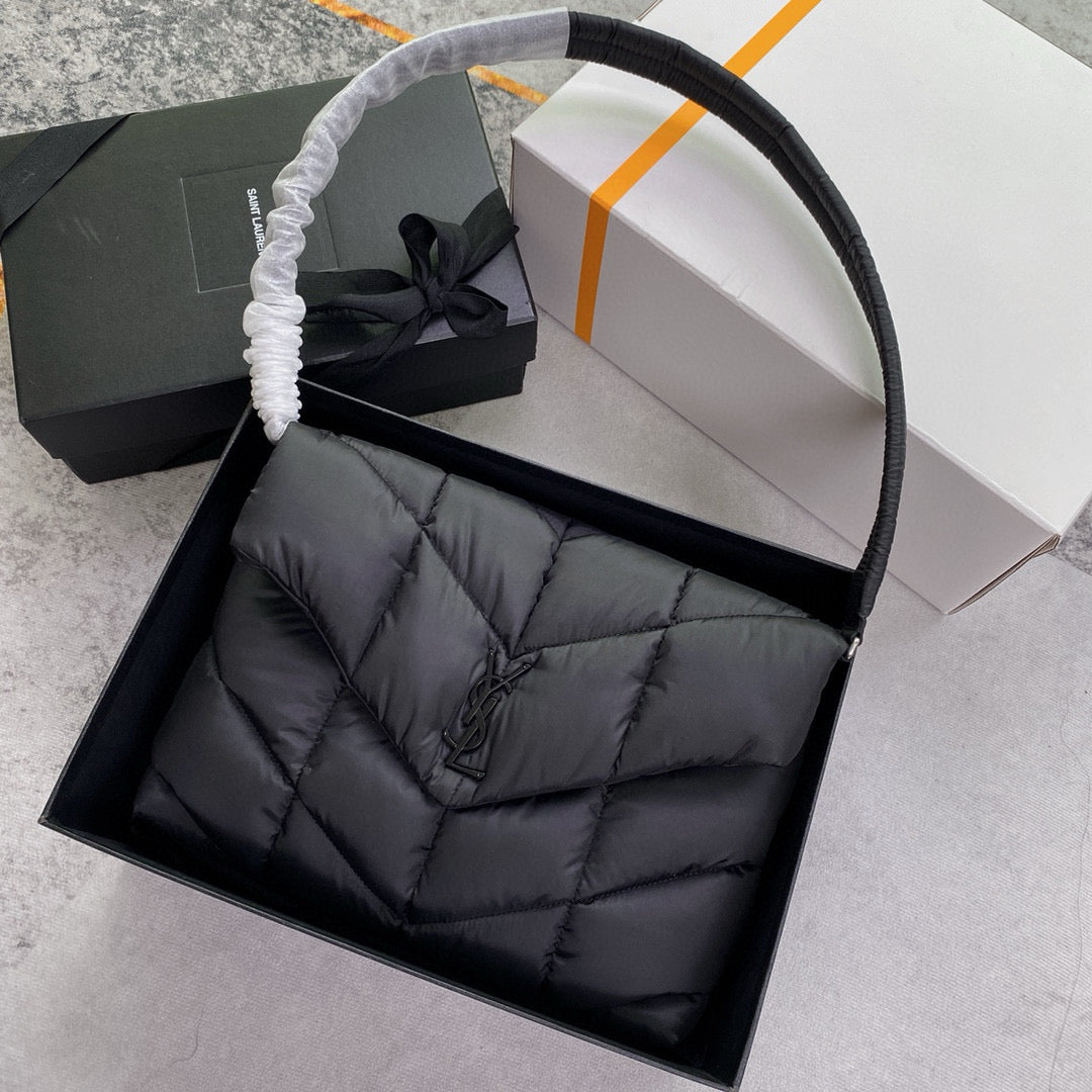 Schwarze Tasche