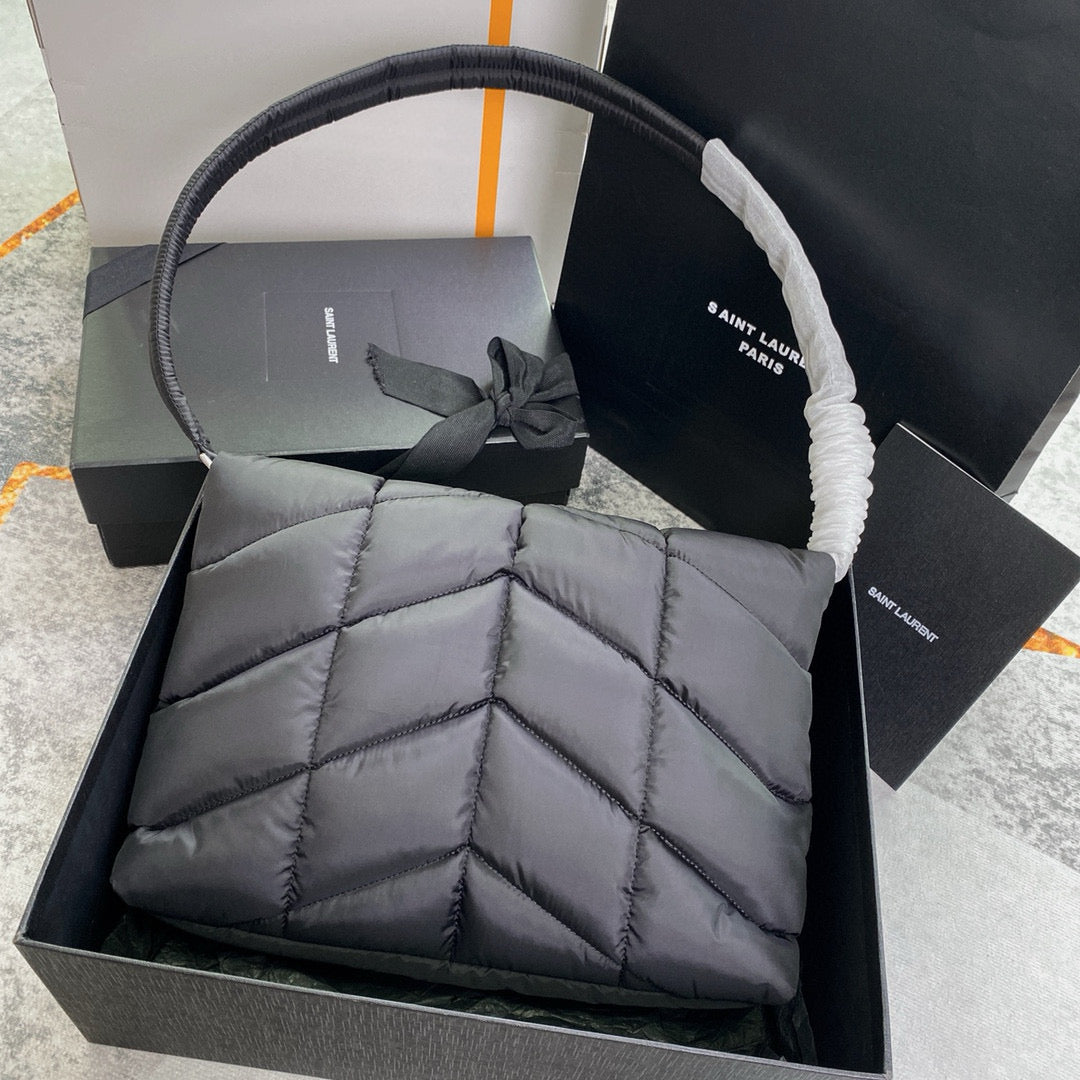 Schwarze Tasche