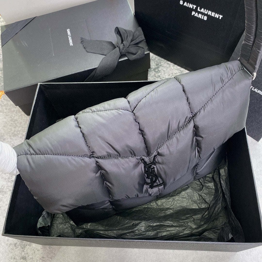 Schwarze Tasche