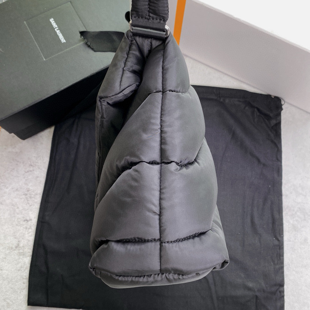 Schwarze Tasche