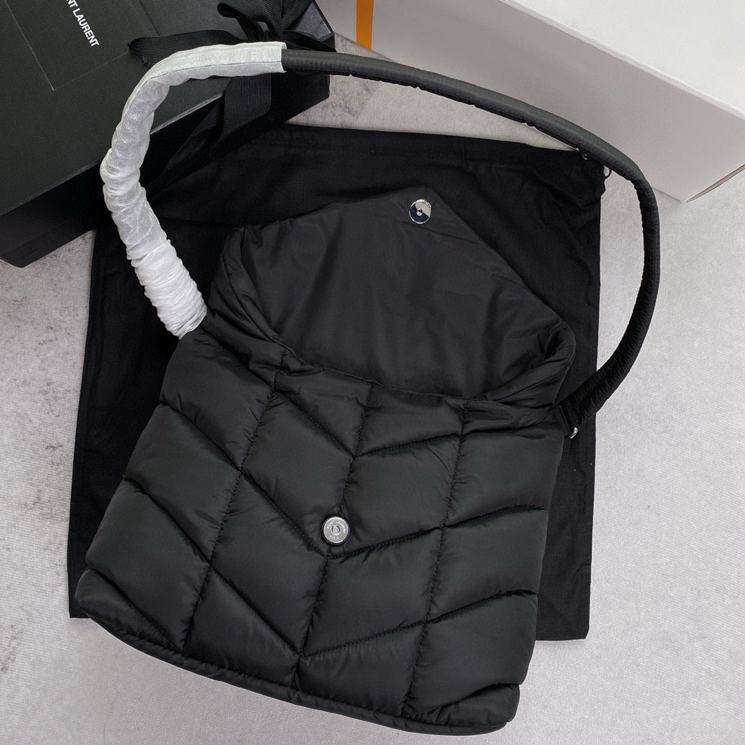Schwarze Tasche