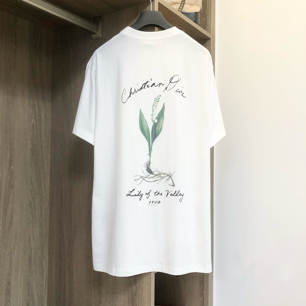 White and Black T-shirt - FashionHype.xyz