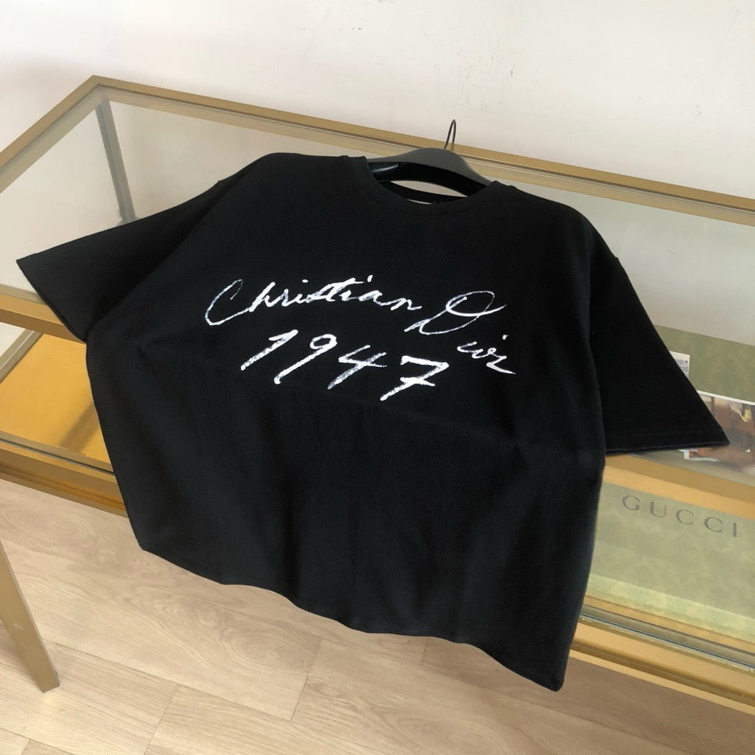 White and Black T-shirt - FashionHype.xyz