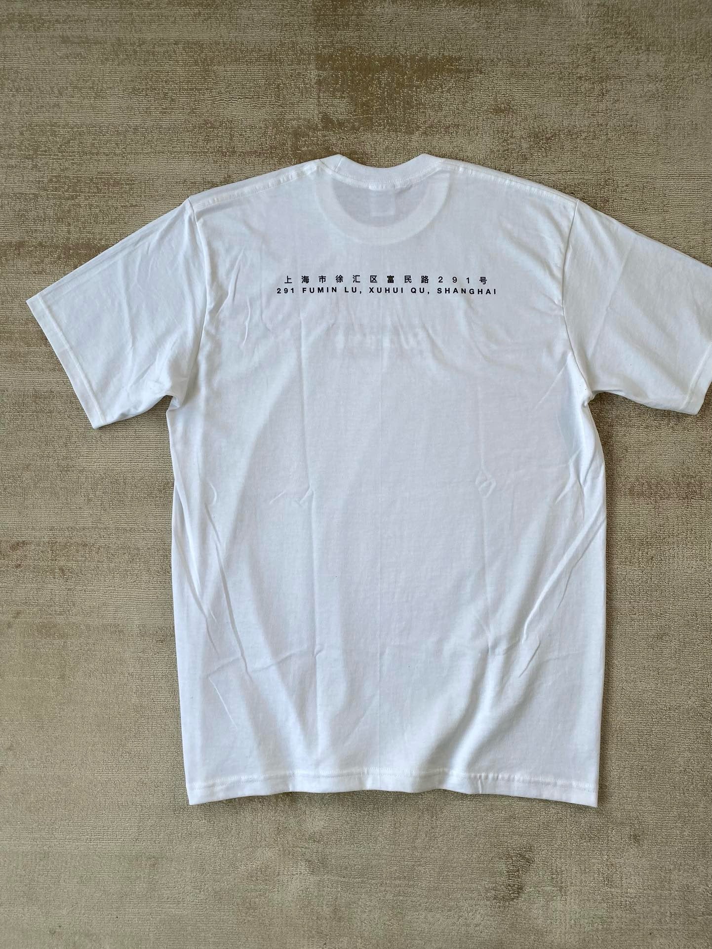 weißes T-Shirt
