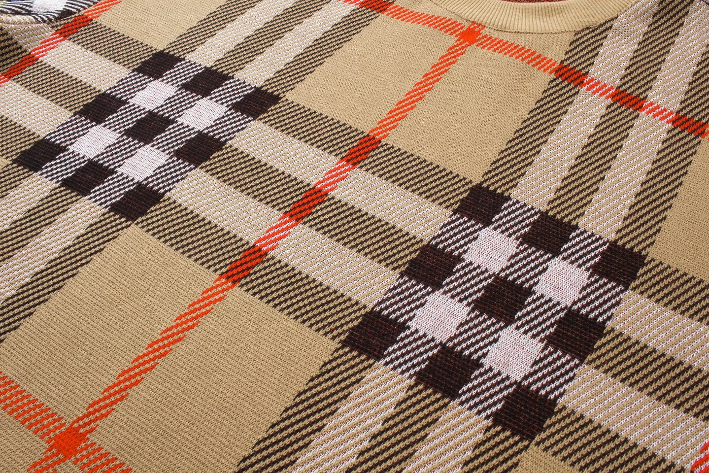 Mehrfarbiges T-Shirt