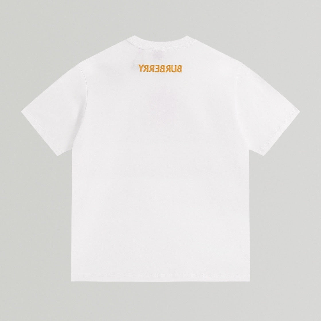 Schwarz-weißes T-Shirt