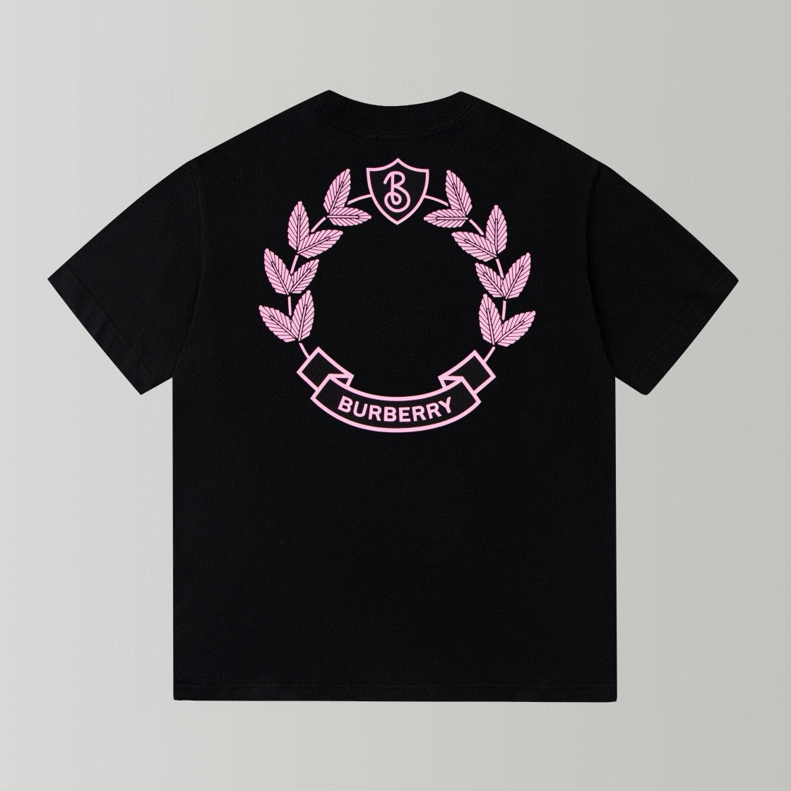 Schwarz-weißes T-Shirt