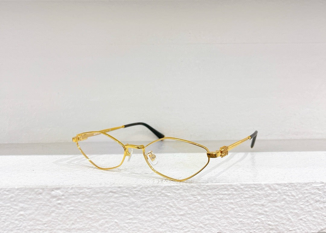 Schwarze, weiße und braune Sonnenbrille