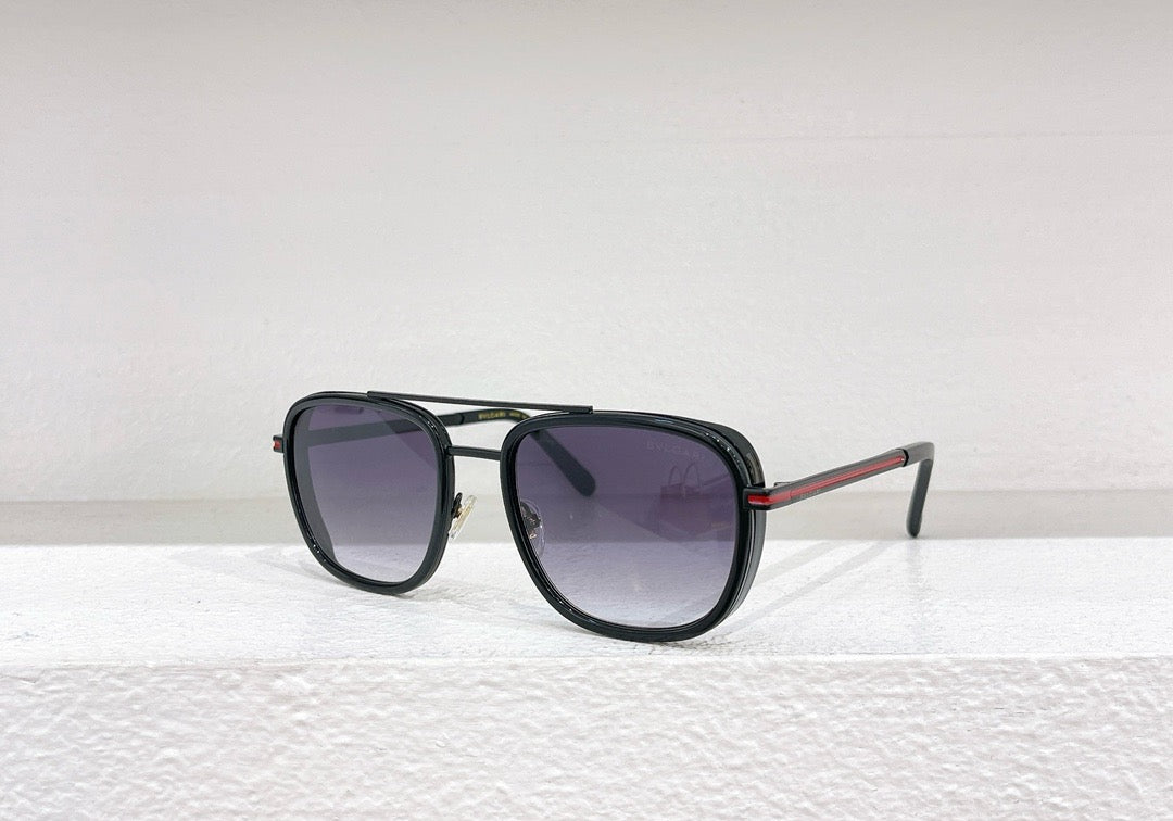 Rosa, braune und schwarze Sonnenbrille
