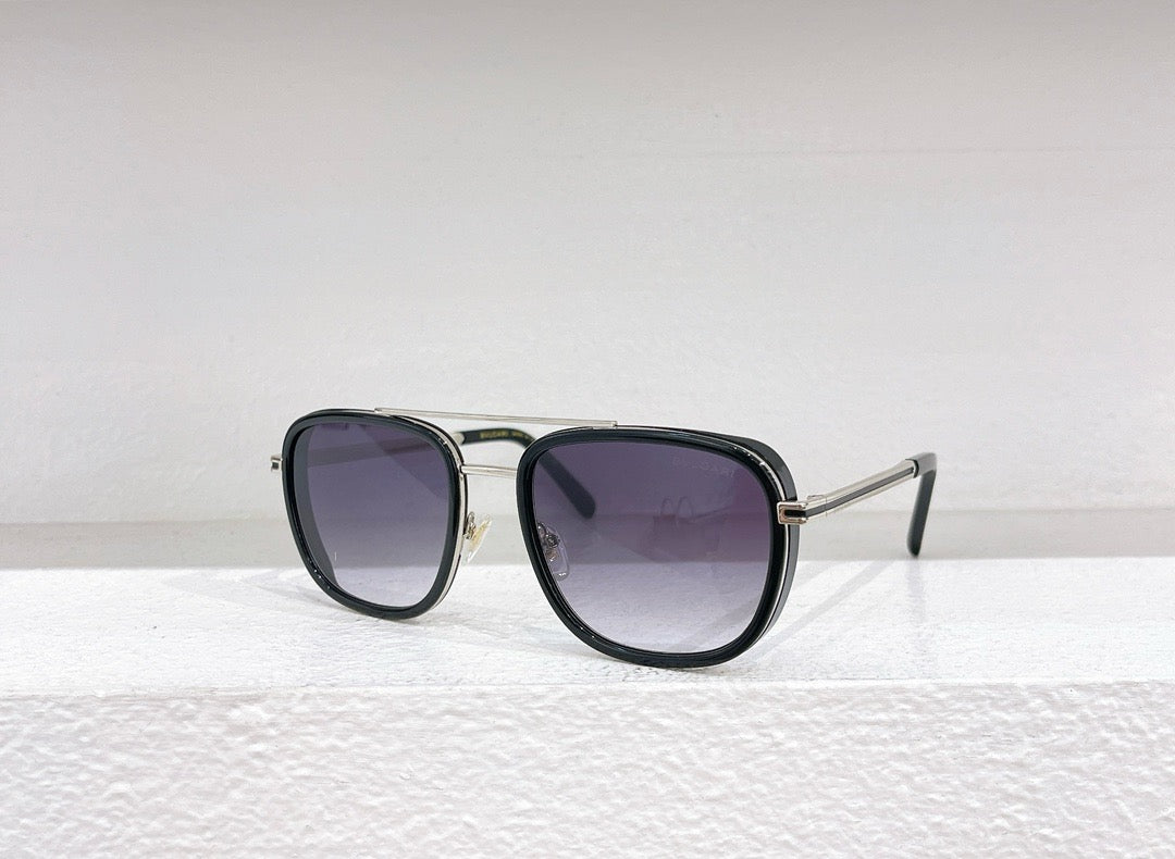 Rosa, braune und schwarze Sonnenbrille