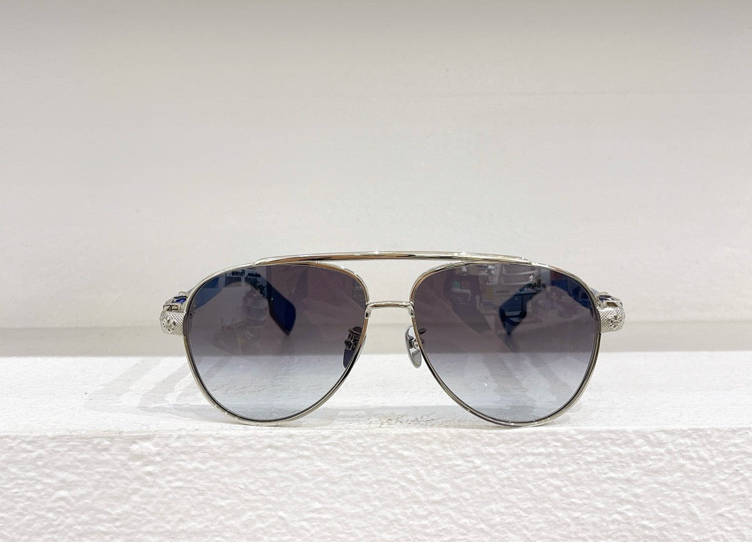 Schwarze, braune und blaue Sonnenbrille