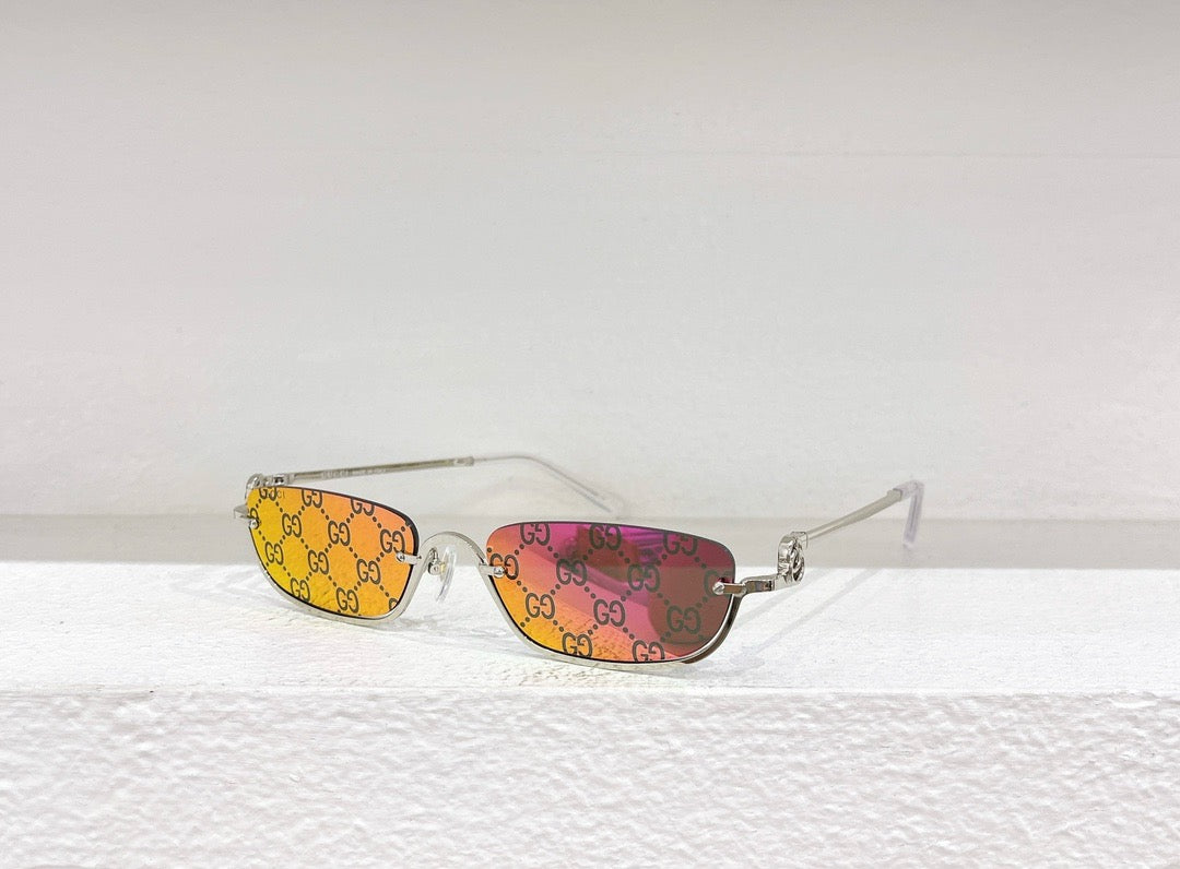Mehrfarbige Sonnenbrille