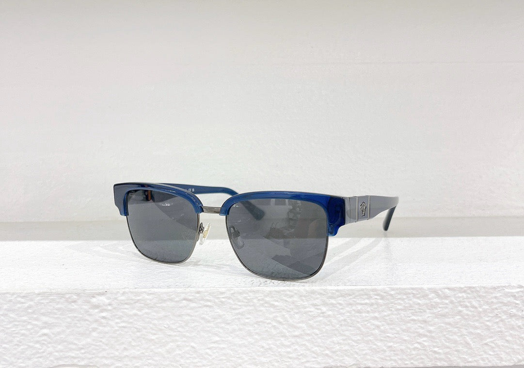 Schwarze, braune und blaue Sonnenbrille