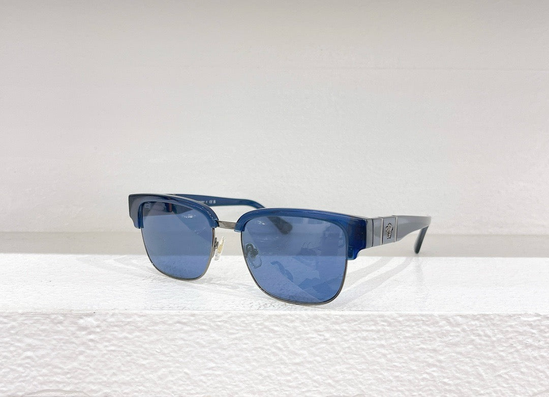 Schwarze, braune und blaue Sonnenbrille
