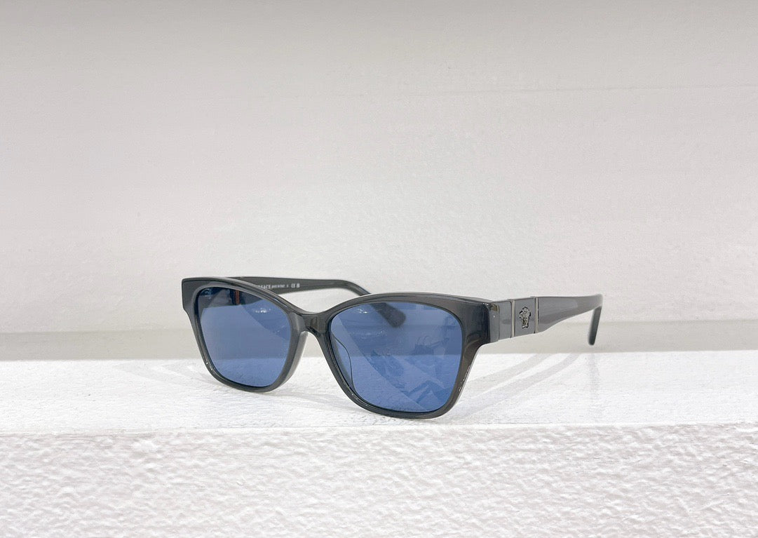 Mehrfarbige Sonnenbrille