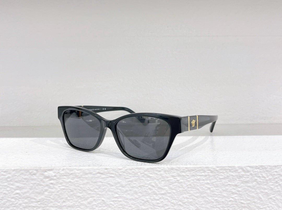 Mehrfarbige Sonnenbrille